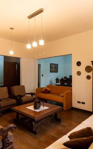 Casa à venda com 220m², 3 quartos e sem vagaSala