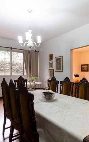 Casa à venda com 220m², 3 quartos e sem vagaSala