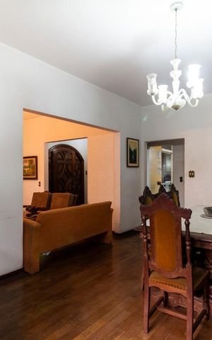 Casa à venda com 220m², 3 quartos e sem vagaSala