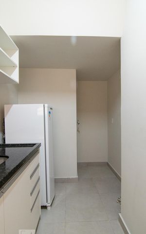 Studio para alugar com 40m², 1 quarto e sem vaga Studio para alugar com 40m², 1 quarto e sem vagaCozinha