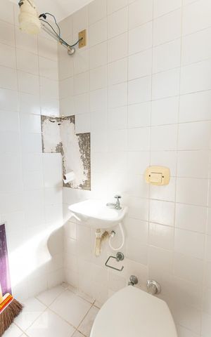 Apartamento à venda com 85m², 2 quartos e 1 vaga Apartamento à venda com 85m², 2 quartos e 1 vagaBanheiro de Serviço