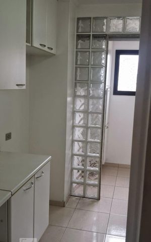 Apartamento à venda com 65m², 2 quartos e 1 vaga Apartamento à venda com 65m², 2 quartos e 1 vagaCozinha e Área de Serviço