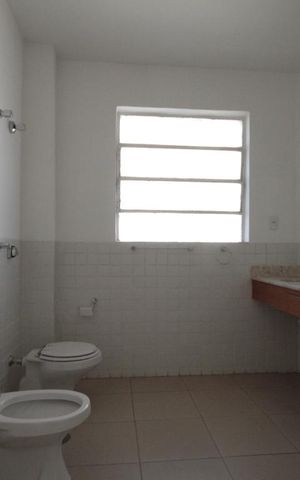 Apartamento à venda com 221m², 3 quartos e 1 vagaBanheiro 2