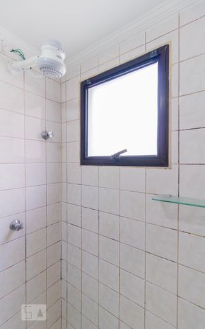 Apartamento à venda com 46m², 2 quartos e 1 vaga Apartamento à venda com 46m², 2 quartos e 1 vagaDetalhe banheiro