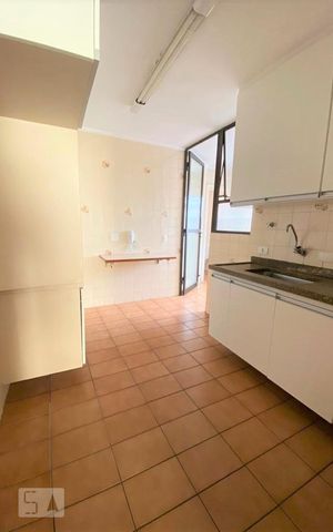 Apartamento à venda com 96m², 3 quartos e sem vaga Apartamento à venda com 96m², 3 quartos e sem vagaCozinha