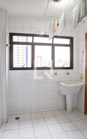 Apartamento para alugar com 102m², 3 quartos e 3 vagas Apartamento para alugar com 102m², 3 quartos e 3 vagasÁrea de Serviço