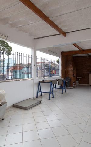 Casa à venda com 299m², 3 quartos e 2 vagas Casa à venda com 299m², 3 quartos e 2 vagasChurrasqueira