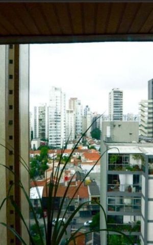 Apartamento à venda com 110m², 4 quartos e 2 vagas Apartamento à venda com 110m², 4 quartos e 2 vagasVaranda