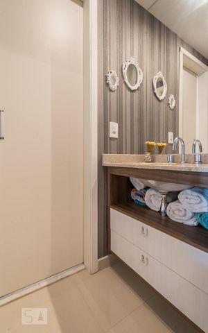Apartamento à venda com 49m², 1 quarto e 1 vaga Apartamento à venda com 49m², 1 quarto e 1 vagaBanheiro