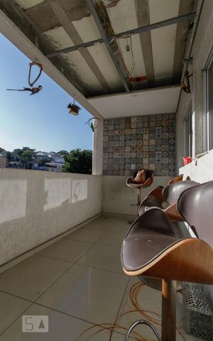 Casa para alugar com 240m², 4 quartos e 1 vaga Casa para alugar com 240m², 4 quartos e 1 vagaVaranda