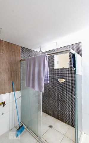 Casa para alugar com 240m², 4 quartos e 1 vaga Casa para alugar com 240m², 4 quartos e 1 vagaSuíte - Quarto 4