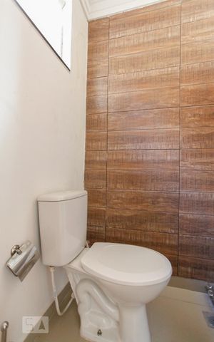 Casa para alugar com 240m², 4 quartos e 1 vaga Casa para alugar com 240m², 4 quartos e 1 vagaLavabo