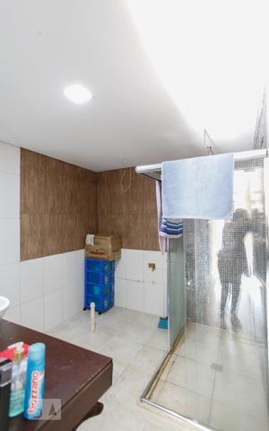 Casa para alugar com 240m², 4 quartos e 1 vaga Casa para alugar com 240m², 4 quartos e 1 vagaSuíte - Quarto 4