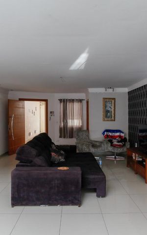 Casa para alugar com 240m², 4 quartos e 1 vaga Casa para alugar com 240m², 4 quartos e 1 vagaSala