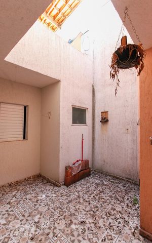 Casa para alugar com 240m², 4 quartos e 1 vaga Casa para alugar com 240m², 4 quartos e 1 vagaQuintal