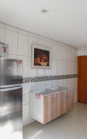 Casa para alugar com 240m², 4 quartos e 1 vaga Casa para alugar com 240m², 4 quartos e 1 vagaCozinha