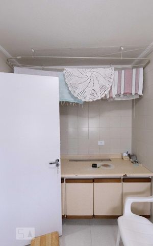 Apartamento à venda com 360m², 4 quartos e 3 vagas Apartamento à venda com 360m², 4 quartos e 3 vagasÁrea de Serviço