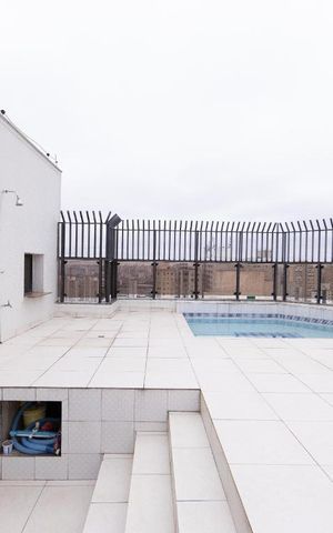 Apartamento à venda com 360m², 4 quartos e 3 vagas Apartamento à venda com 360m², 4 quartos e 3 vagasPiscina