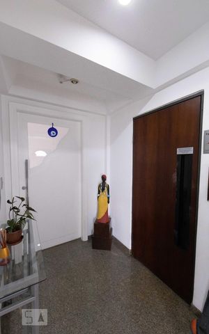 Apartamento à venda com 360m², 4 quartos e 3 vagas Apartamento à venda com 360m², 4 quartos e 3 vagasHall do elevador