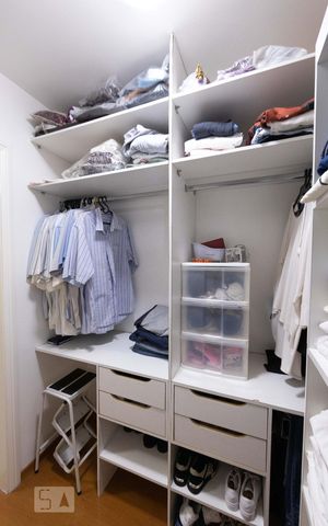 Apartamento à venda com 360m², 4 quartos e 3 vagas Apartamento à venda com 360m², 4 quartos e 3 vagasCloset Suite