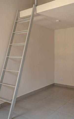 Studio para alugar com 35m², 1 quarto e sem vaga Studio para alugar com 35m², 1 quarto e sem vagaSala