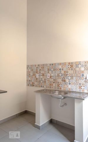 Studio para alugar com 35m², 1 quarto e sem vaga Studio para alugar com 35m², 1 quarto e sem vagaCozinha