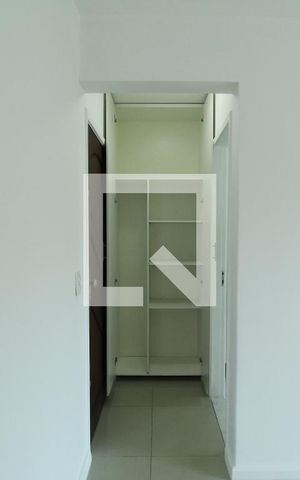 Apartamento à venda com 59m², 2 quartos e 1 vagaSala - Armário na entrada
