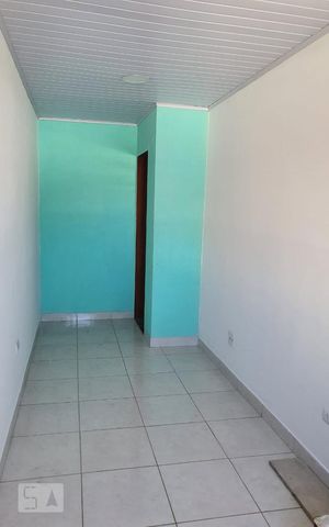 Casa para alugar com 80m², 1 quarto e sem vaga Casa para alugar com 80m², 1 quarto e sem vagaQuarto 2 - Suíte