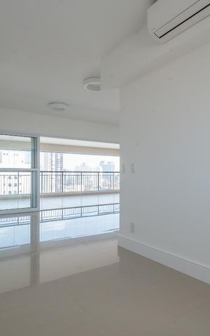 Apartamento à venda com 213m², 3 quartos e 4 vagas Apartamento à venda com 213m², 3 quartos e 4 vagasSala de Jantar