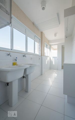 Apartamento à venda com 213m², 3 quartos e 4 vagas Apartamento à venda com 213m², 3 quartos e 4 vagasÁrea de Serviço