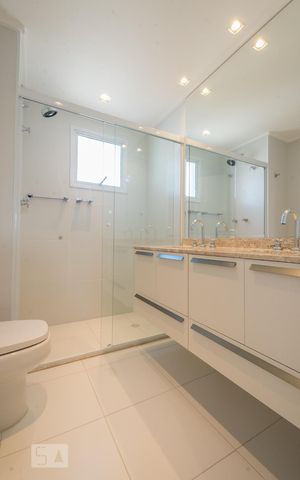 Apartamento à venda com 213m², 3 quartos e 4 vagas Apartamento à venda com 213m², 3 quartos e 4 vagasBanheiro 2 Suíte 3