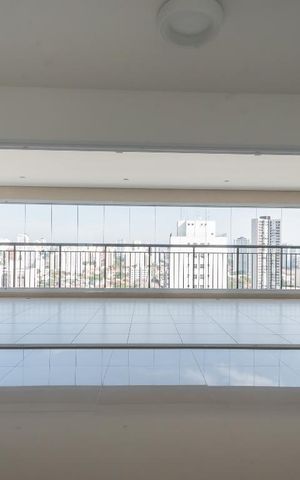 Apartamento à venda com 213m², 3 quartos e 4 vagas Apartamento à venda com 213m², 3 quartos e 4 vagasSala