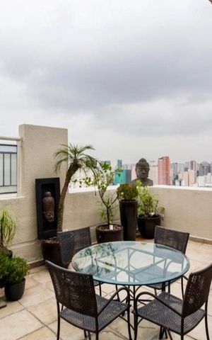 Apartamento à venda com 200m², 2 quartos e 3 vagasVaranda 02