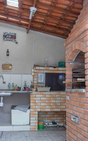 Casa à venda com 250m², 3 quartos e 3 vagasChurrasqueira