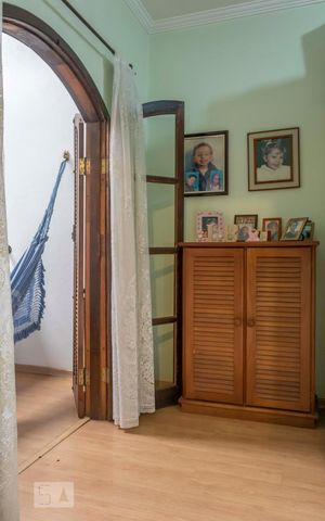 Casa à venda com 250m², 3 quartos e 3 vagasSacada da Suíte