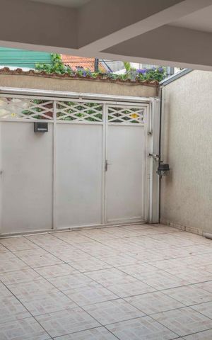Casa à venda com 250m², 3 quartos e 3 vagasGaragem