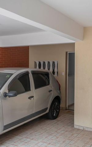 Casa à venda com 250m², 3 quartos e 3 vagasGaragem