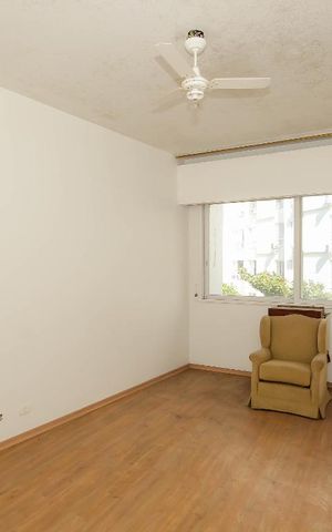 Apartamento à venda com 300m², 4 quartos e 1 vaga Apartamento à venda com 300m², 4 quartos e 1 vagaQuarto 3