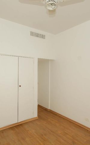 Apartamento à venda com 300m², 4 quartos e 1 vaga Apartamento à venda com 300m², 4 quartos e 1 vagaQuarto 1