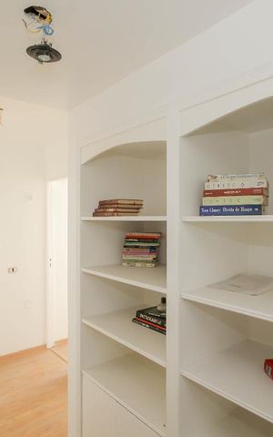 Apartamento à venda com 300m², 4 quartos e 1 vaga Apartamento à venda com 300m², 4 quartos e 1 vagaHall dos Quartos