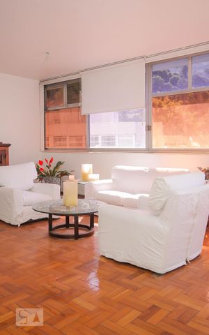 Apartamento à venda com 300m², 4 quartos e 1 vaga Apartamento à venda com 300m², 4 quartos e 1 vagaSala
