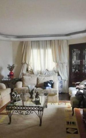 Apartamento à venda com 188m², 4 quartos e 2 vagas Apartamento à venda com 188m², 4 quartos e 2 vagasSala