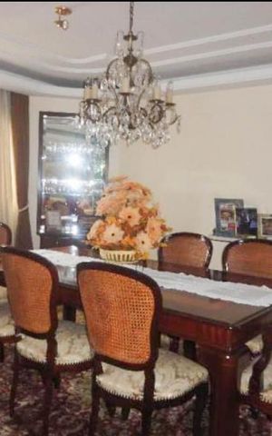 Apartamento à venda com 188m², 4 quartos e 2 vagas Apartamento à venda com 188m², 4 quartos e 2 vagasSala de jantar