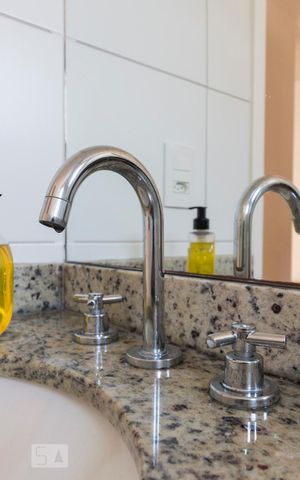Apartamento à venda com 84m², 2 quartos e 1 vagaBanheiro Social
