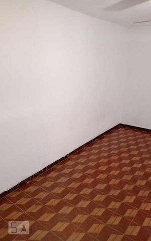 Casa à venda com 90m², 2 quartos e sem vaga