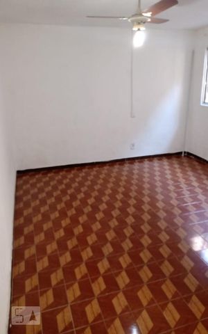 Casa à venda com 90m², 2 quartos e sem vaga