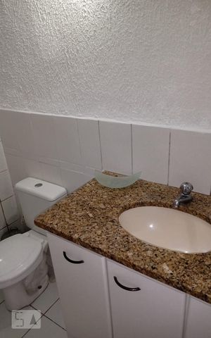 Casa à venda com 90m², 2 quartos e sem vaga
