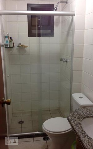 Apartamento à venda com 70m², 3 quartos e 2 vagas Apartamento à venda com 70m², 3 quartos e 2 vagasBanheiro