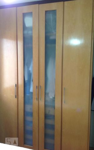 Apartamento à venda com 70m², 3 quartos e 2 vagas Apartamento à venda com 70m², 3 quartos e 2 vagasDetalhe armário