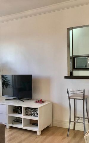 Apartamento à venda com 70m², 3 quartos e 1 vaga Apartamento à venda com 70m², 3 quartos e 1 vagaSala